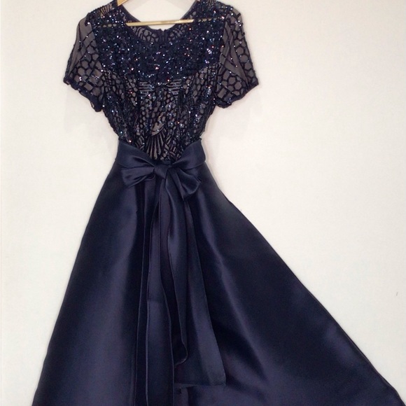 R&M Richards Blue Sequin Embellished Asymmetrical front design Midi Gown Size 12 - Picture 2 of 7